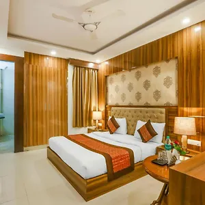 Almati - Near Delhi Airport Индия